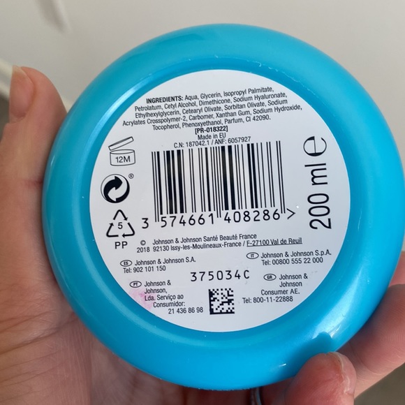 4 for $20: Neutrogena hydro boost Italian forumulation new and sealed full size - Picture 3 of 4